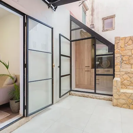 Apartment Private Terrace Alfama